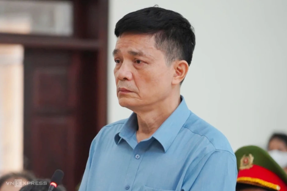 Hai cựu cục trưởng An toàn thực phẩm được đề nghị giảm 2-5 năm tù Hai cựu cục trưởng An toàn thực phẩm được đề nghị giảm 2-5 năm tù