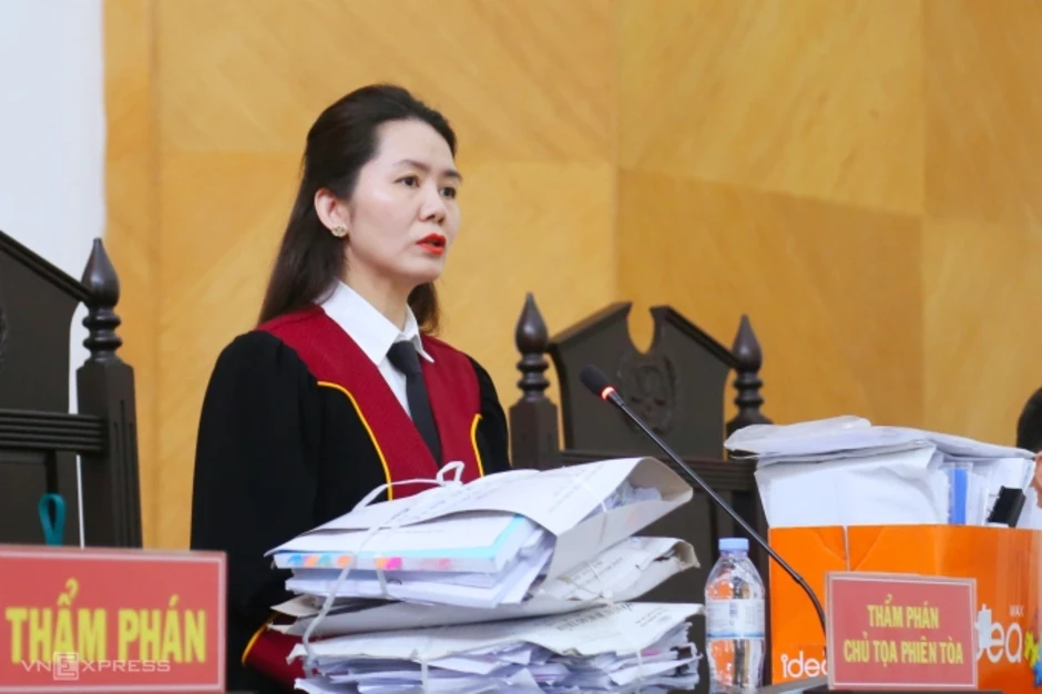 Hai cựu cục trưởng của Bộ Y tế 'nhận 52 tỷ đồng' được giảm án Hai cựu cục trưởng của Bộ Y tế 'nhận 52 tỷ đồng' được giảm án