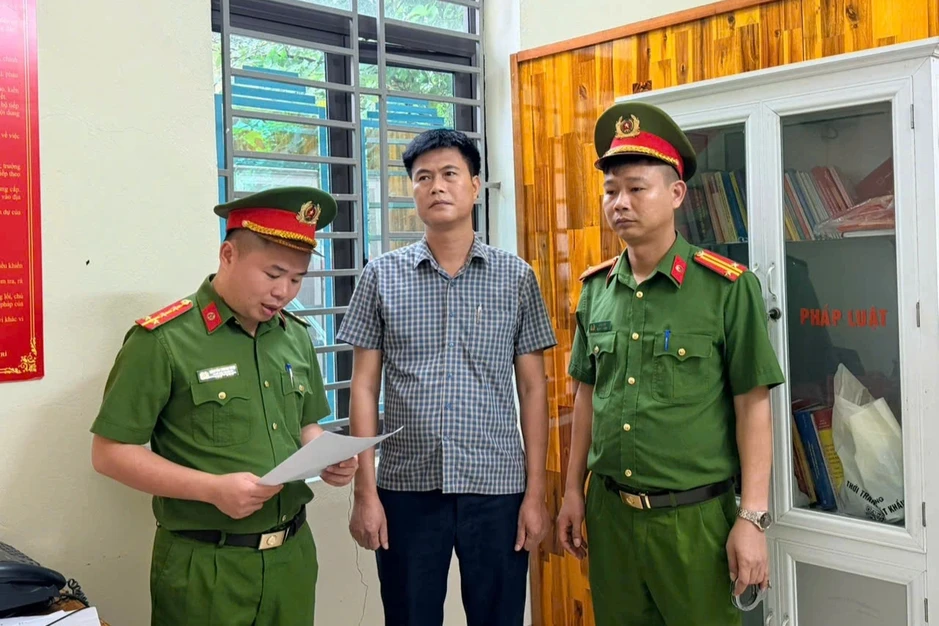 Hai cựu lãnh đạo xã bị khởi tố vì cho thuê đất không thuộc thẩm quyền Hai cựu lãnh đạo xã bị khởi tố vì cho thuê đất không thuộc thẩm quyền