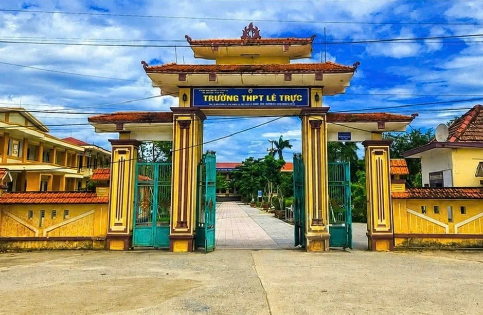 Hai giáo viên ở Quảng Trị bị khởi tố vì sai phạm tại kỳ thi THPT 2026 Hai giáo viên ở Quảng Trị bị khởi tố vì sai phạm tại kỳ thi THPT 2026