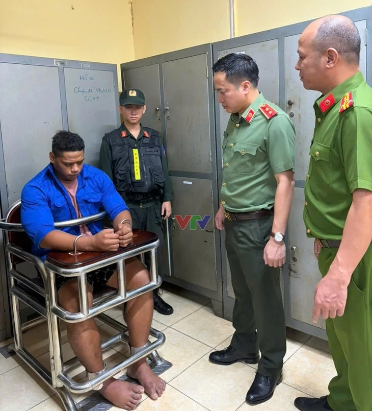 Hai nghi phạm giết người bằng súng theo chỉ đạo từ nước ngoài Hai nghi phạm giết người bằng súng theo chỉ đạo từ nước ngoài
