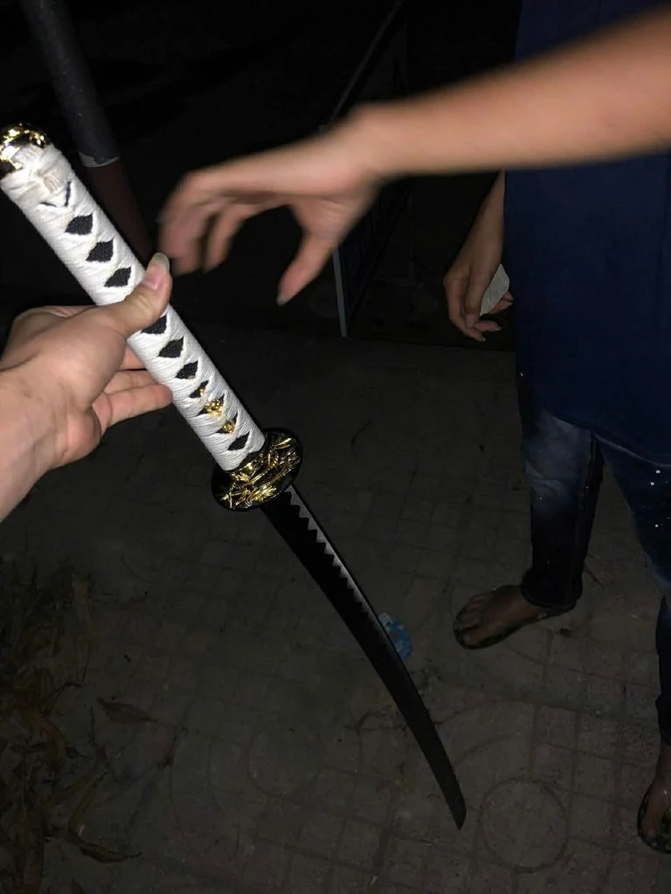Hai nhóm học sinh mang vũ khí giải quyết mâu thuẫn đã được ngăn chặn kịp thời Hai nhóm học sinh mang vũ khí giải quyết mâu thuẫn đã được ngăn chặn kịp thời