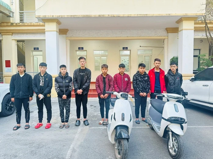 Hai nhóm thanh niên "hỗn chiến" lúc rạng sáng Hai nhóm thanh niên "hỗn chiến" lúc rạng sáng