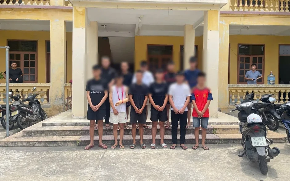 Hải Phòng triệu tập nhóm thanh thiếu niên mang hung khí, lạng lách trên đường Hải Phòng triệu tập nhóm thanh thiếu niên mang hung khí, lạng lách trên đường