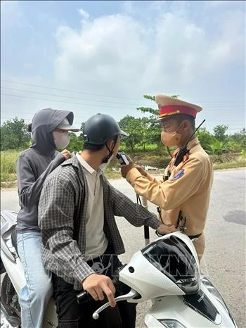 Hải Phòng: Xử lý nhiều trường hợp vi phạm trật tự an toàn giao thông trong 3 ngày nghỉ lễ Hải Phòng: Xử lý nhiều trường hợp vi phạm trật tự an toàn giao thông trong 3 ngày nghỉ lễ