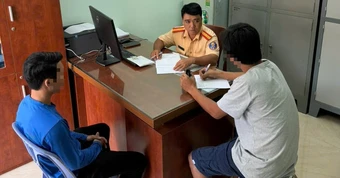 Hai tài xế đánh nhau ở phường Chợ Lớn vì 'không ai nhường đường cho ai'
