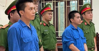 Hai tên cướp ngân hàng táo tợn ở Gia Lai lãnh án 56 năm tù