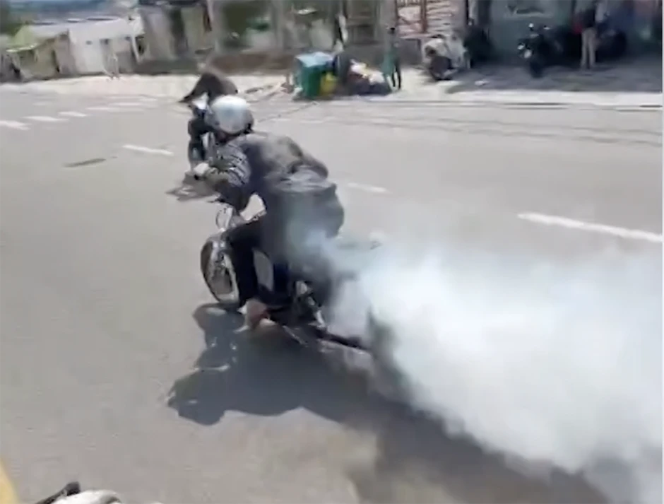 Hàng chục 'quái xế' tụ tập ở biệt thự rồi chạy xe độ chế náo loạn Vũng Tàu