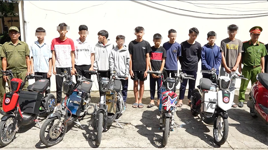 Hàng chục 'quái xế' tụ tập ở biệt thự rồi chạy xe độ chế náo loạn Vũng Tàu
