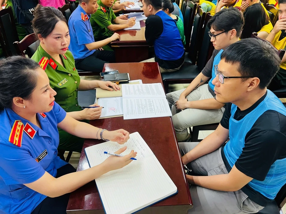 Hàng trăm bị can làm việc với cơ quan công an vụ lừa đảo hợp đồng kỳ nghỉ