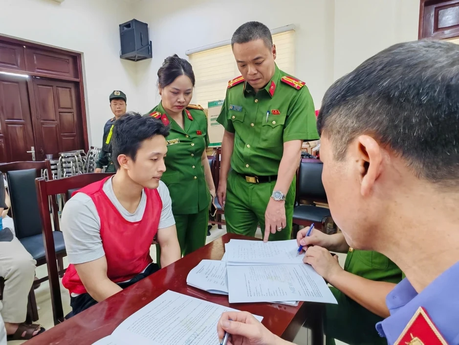 Hàng trăm bị can làm việc với cơ quan công an vụ lừa đảo hợp đồng kỳ nghỉ