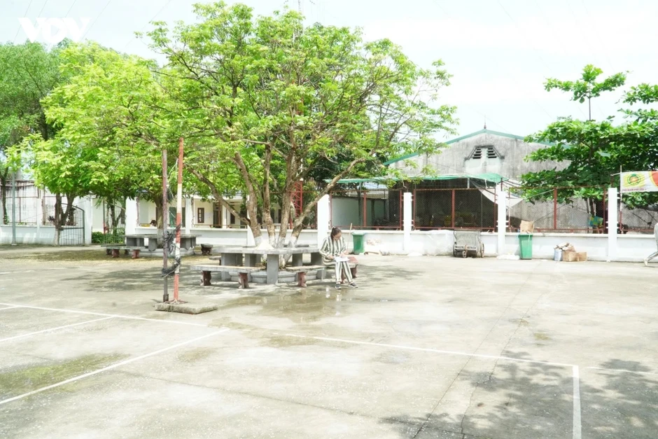 Hé lộ cuộc sống của những em bé sinh ra trong trại giam Hé lộ cuộc sống của những em bé sinh ra trong trại giam