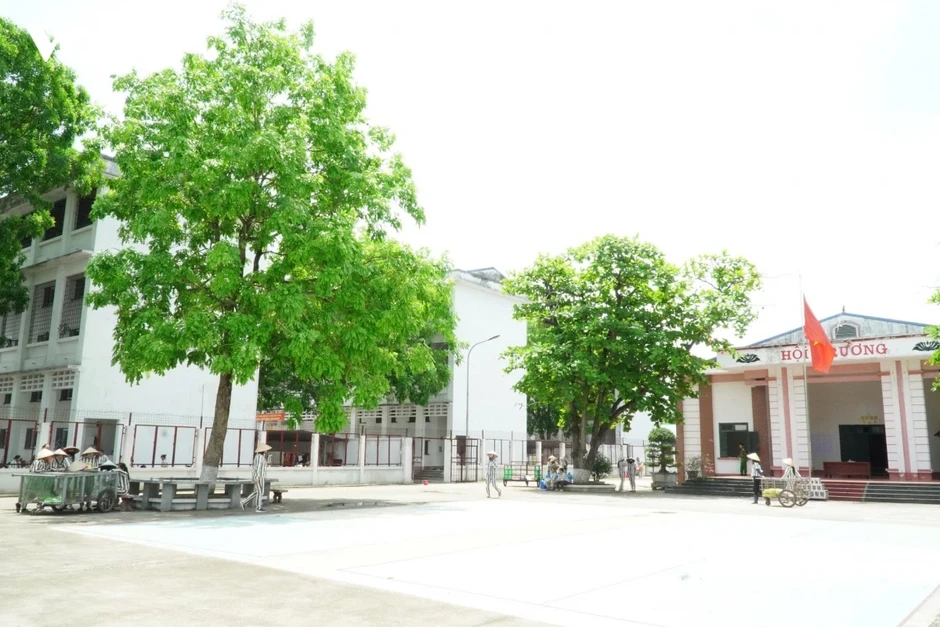 Hé lộ cuộc sống của những em bé sinh ra trong trại giam Hé lộ cuộc sống của những em bé sinh ra trong trại giam