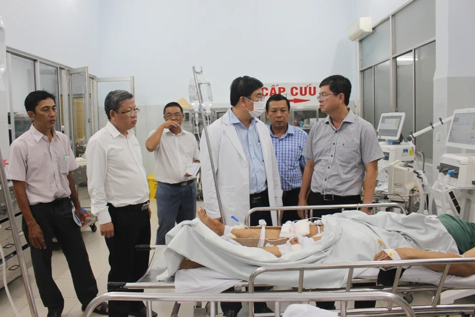 Hé lộ hồ sơ đăng kiểm của xe khách rơi xuống vực làm 4 người tử vong Hé lộ hồ sơ đăng kiểm của xe khách rơi xuống vực làm 4 người tử vong