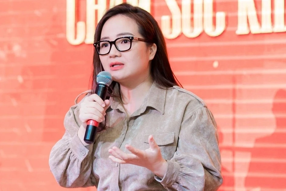 Hoàng Hường bị điều tra hành vi sản xuất, buôn bán hàng giả Hoàng Hường bị điều tra hành vi sản xuất, buôn bán hàng giả