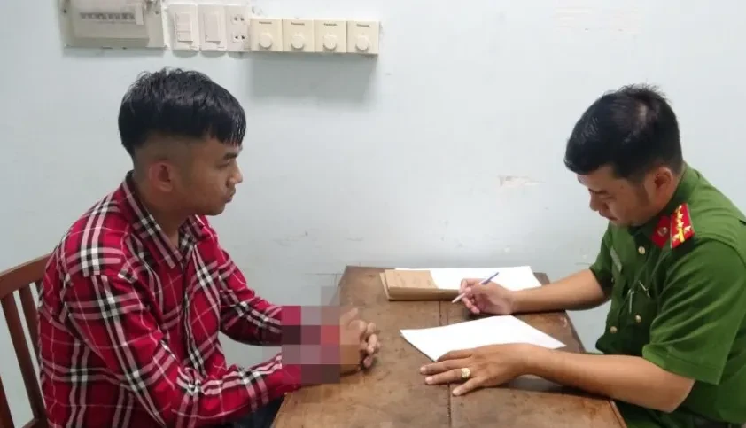 Hơn 150 giờ truy vết, bắt băng nhóm manh động dùng súng cao su, dao tự chế tấn công người dân Hơn 150 giờ truy vết, bắt băng nhóm manh động dùng súng cao su, dao tự chế tấn công người dân