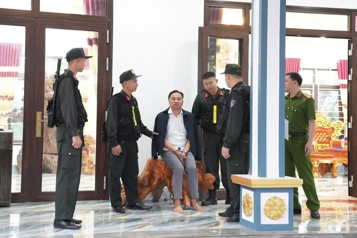 Hơn 200 cảnh sát tham gia phá chuyên án lớn, bắt nhiều giám đốc