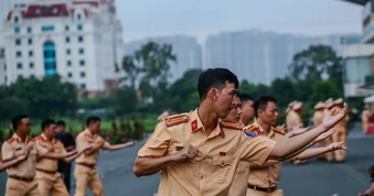 Hơn 3.000 cán bộ, chiến sĩ Công an Hà Nội tham gia tập huấn điều lệnh, quân sự, võ thuật
