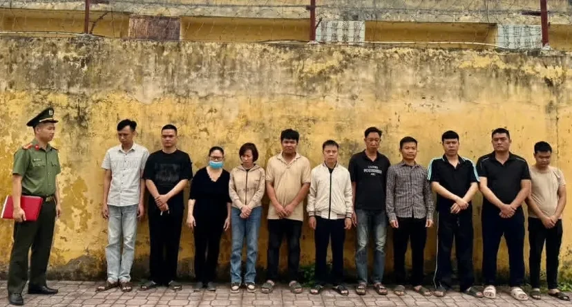 Hưng Yên: Khởi tố 11 bị can cấu kết với người nước ngoài tổ chức đánh bạc qua mạng Hưng Yên: Khởi tố 11 bị can cấu kết với người nước ngoài tổ chức đánh bạc qua mạng