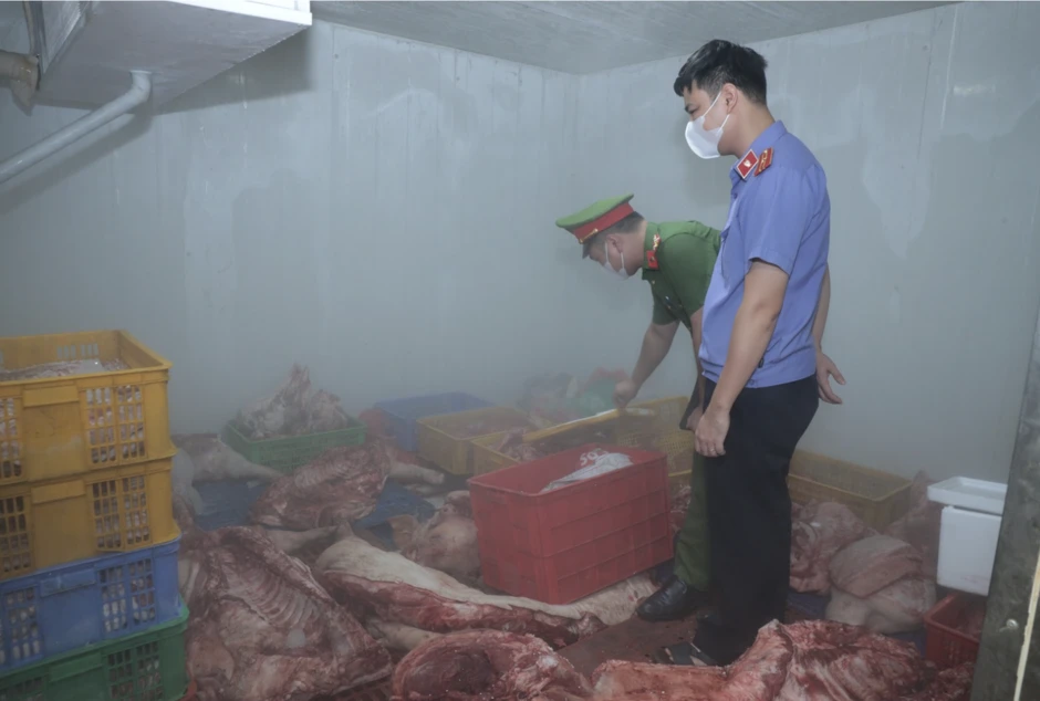 Hưng Yên: Phát hiện gần 1 tấn thịt lợn nhiễm dịch tả lợn châu Phi tại cơ sở sơ chế Hưng Yên: Phát hiện gần 1 tấn thịt lợn nhiễm dịch tả lợn châu Phi tại cơ sở sơ chế