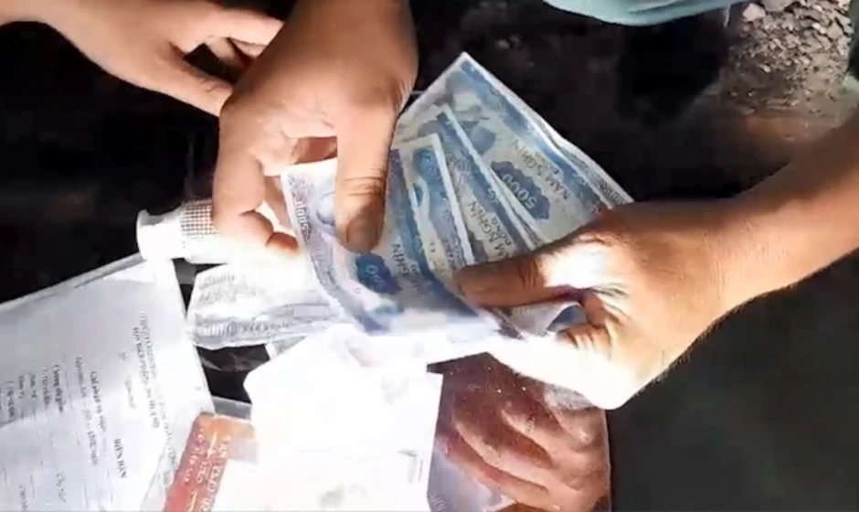 In hàng trăm tờ 5.000 đồng giả mang đi đổi dọc đường