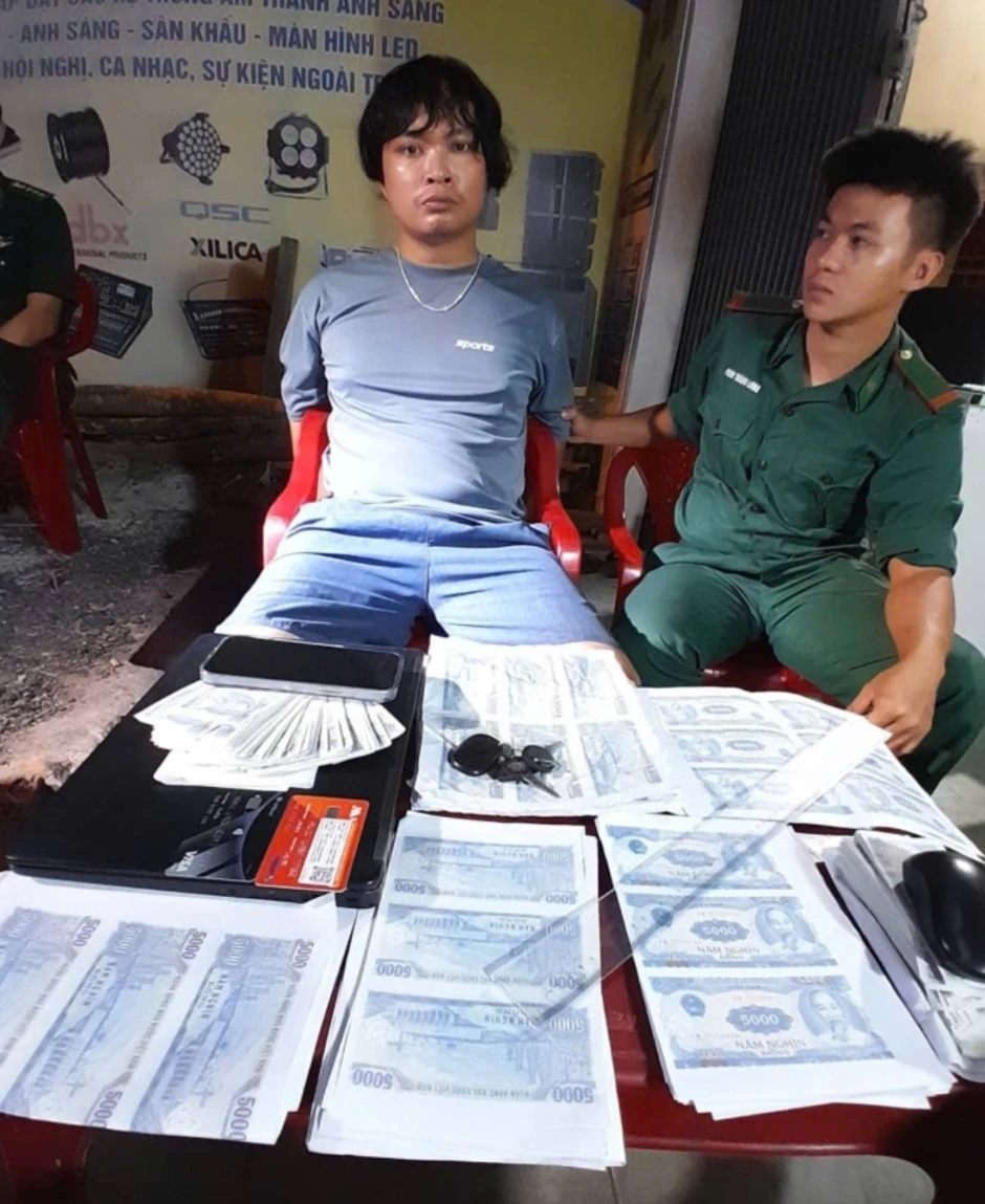 In hàng trăm tờ 5.000 đồng giả mang đi đổi dọc đường