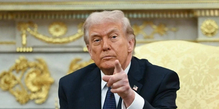 Iran tuyên bố tấn công căn cứ của Mỹ tại Bahrain; Ông Trump dọa 'đánh rất mạnh' Iran tuyên bố tấn công căn cứ của Mỹ tại Bahrain; Ông Trump dọa 'đánh rất mạnh'