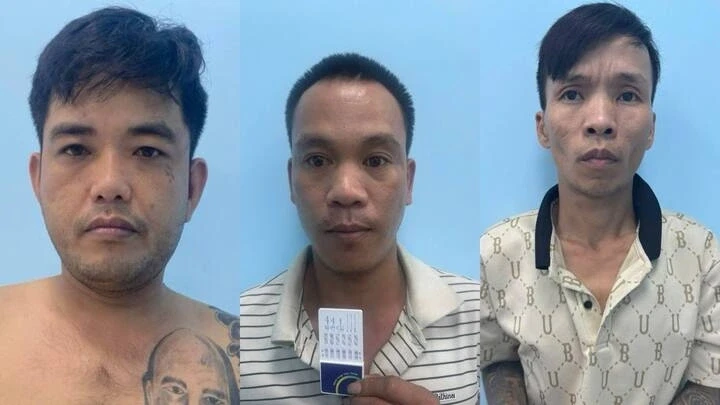 Kẻ buôn ma túy rút dao chống trả công an khi bị vây bắt Kẻ buôn ma túy rút dao chống trả công an khi bị vây bắt