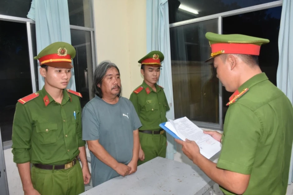 Kẻ đốt nhà khiến cha ruột tử vong bị bắt Kẻ đốt nhà khiến cha ruột tử vong bị bắt