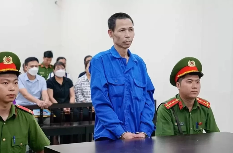 Kẻ đốt quán hát khiến 11 người chết ở Hà Nội bị tuyên tử hình Kẻ đốt quán hát khiến 11 người chết ở Hà Nội bị tuyên tử hình