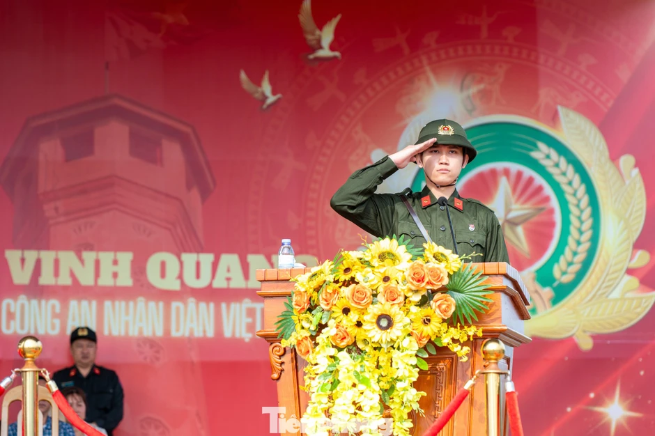Khai giảng lớp huấn luyện cho gần 1.500 chiến sĩ CSCĐ Đông Bắc