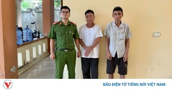 Khám chỗ ở của kẻ bán ma túy, công an phát hiện súng và vỏ đạn