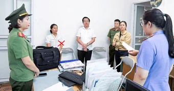 Khám xét khẩn cấp, khởi tố kế toán Nguyễn Thị Hương SN 1988
