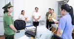Khám xét khẩn cấp, khởi tố kế toán Nguyễn Thị Hương SN 1988