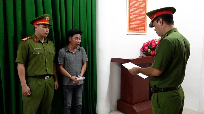 Khánh Hòa: Khởi tố 2 đối tượng chống người thi hành công vụ khiến thiếu tá công an xã hi sinh Khánh Hòa: Khởi tố 2 đối tượng chống người thi hành công vụ khiến thiếu tá công an xã hi sinh