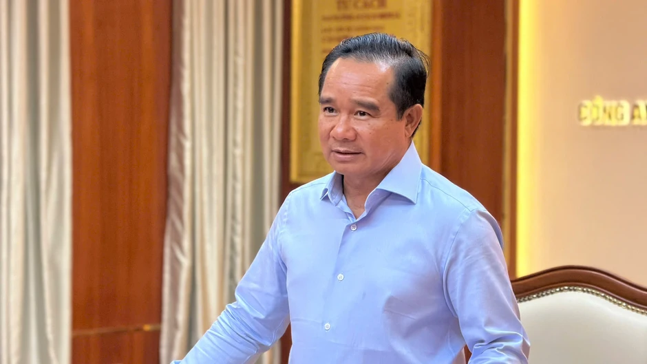 Khen thưởng 'nóng' 6 tập thể phá án thành công vụ nổ súng ở phường Bến Thành Khen thưởng 'nóng' 6 tập thể phá án thành công vụ nổ súng ở phường Bến Thành
