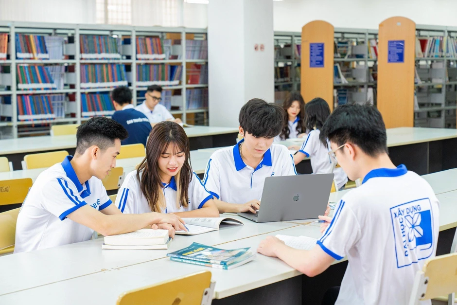 Khi 'anh chị mạng' trở thành thần tượng của một bộ phận giới trẻ Khi 'anh chị mạng' trở thành thần tượng của một bộ phận giới trẻ