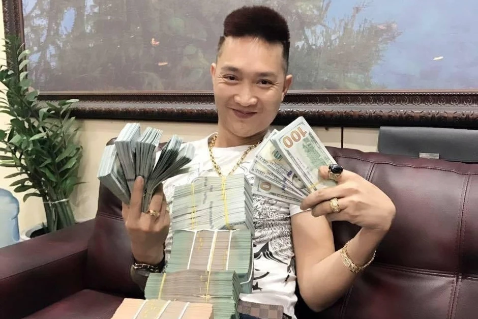 Khi 'anh chị mạng' trở thành thần tượng của một bộ phận giới trẻ Khi 'anh chị mạng' trở thành thần tượng của một bộ phận giới trẻ