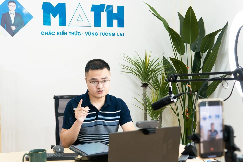 Khi 'anh chị mạng' trở thành thần tượng của một bộ phận giới trẻ Khi 'anh chị mạng' trở thành thần tượng của một bộ phận giới trẻ