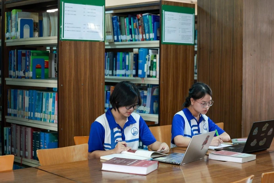 Khi 'anh chị mạng' trở thành thần tượng của một bộ phận giới trẻ Khi 'anh chị mạng' trở thành thần tượng của một bộ phận giới trẻ