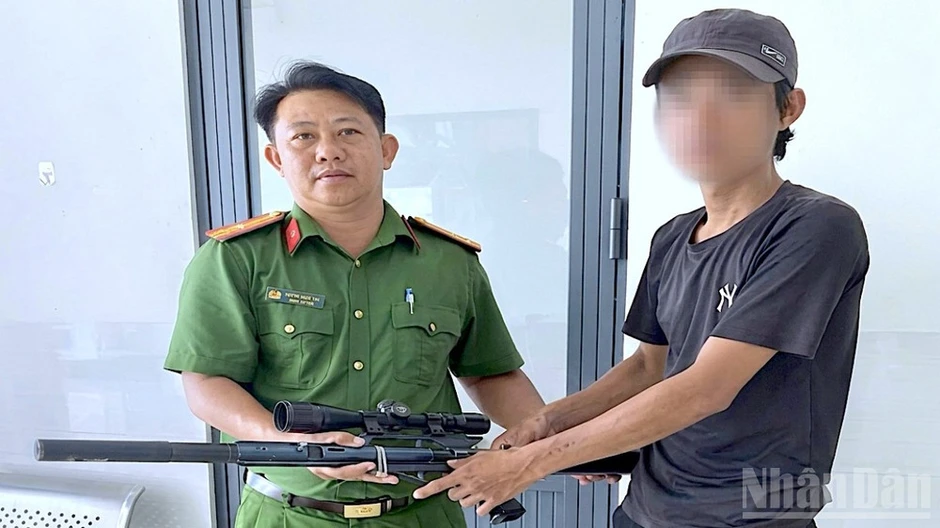Khi bình yên khởi nguồn từ lòng dân Khi bình yên khởi nguồn từ lòng dân