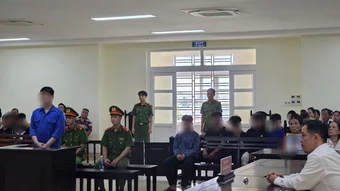 Khi nào thẩm phán, kiểm sát viên không cần mặc đồ ngành trong phiên tòa?
