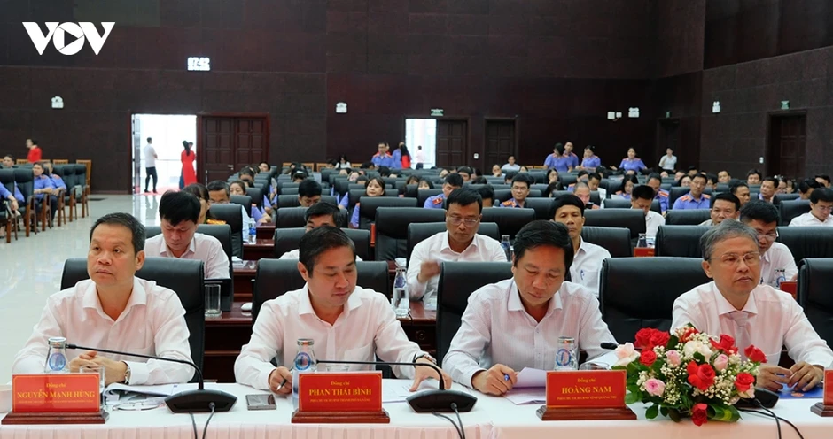 Khiếu kiện đất đai chiếm hơn 80% số lượng án hành chính hằng năm Khiếu kiện đất đai chiếm hơn 80% số lượng án hành chính hằng năm