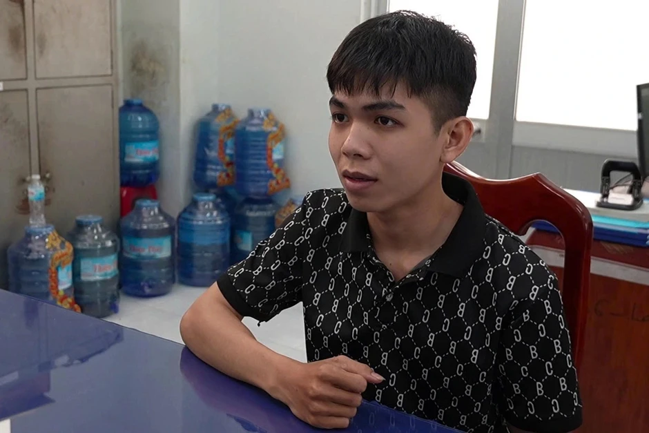 Khoe nhiều vàng và tiền trên mạng, người đàn ông bị sát hại Khoe nhiều vàng và tiền trên mạng, người đàn ông bị sát hại