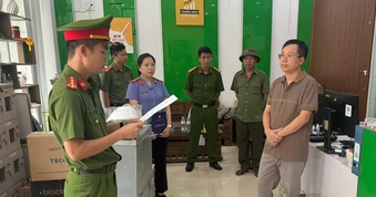 Khởi tố 10 người sửa kết quả phân tích quan trắc môi trường