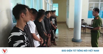 Khởi tố 11 đối tượng gây rối trật tự công cộng