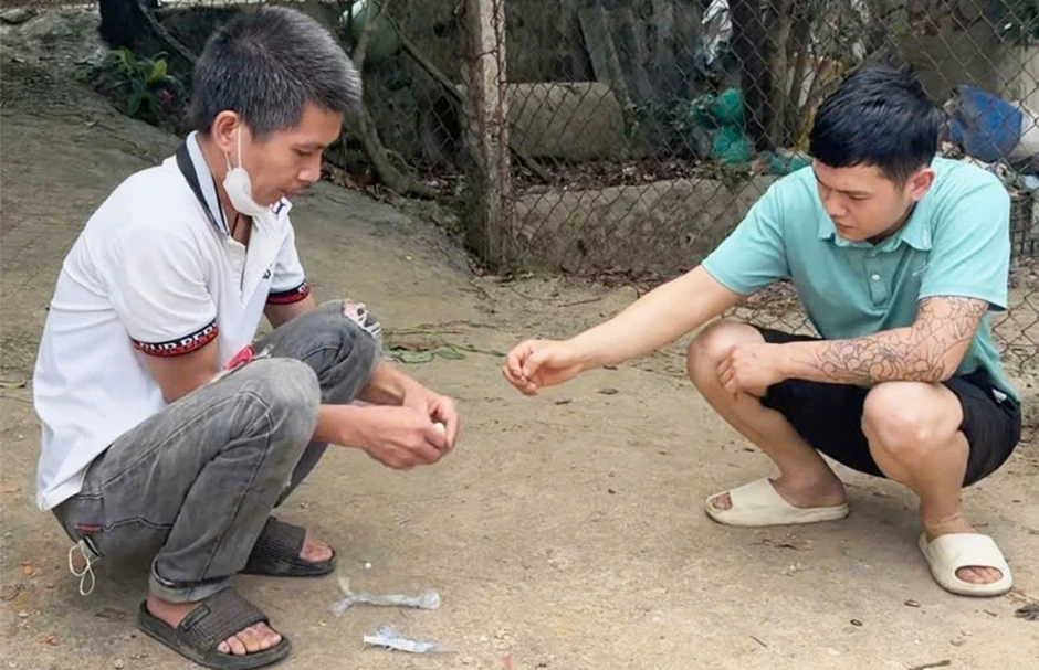 Khởi tố 2 đối tượng tổ chức sử dụng trái phép chất ma túy tại Thái Nguyên Khởi tố 2 đối tượng tổ chức sử dụng trái phép chất ma túy tại Thái Nguyên