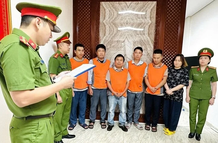 Khởi tố 2 giám đốc, 1 phó giám đốc doanh nghiệp ở Thanh Hóa Khởi tố 2 giám đốc, 1 phó giám đốc doanh nghiệp ở Thanh Hóa