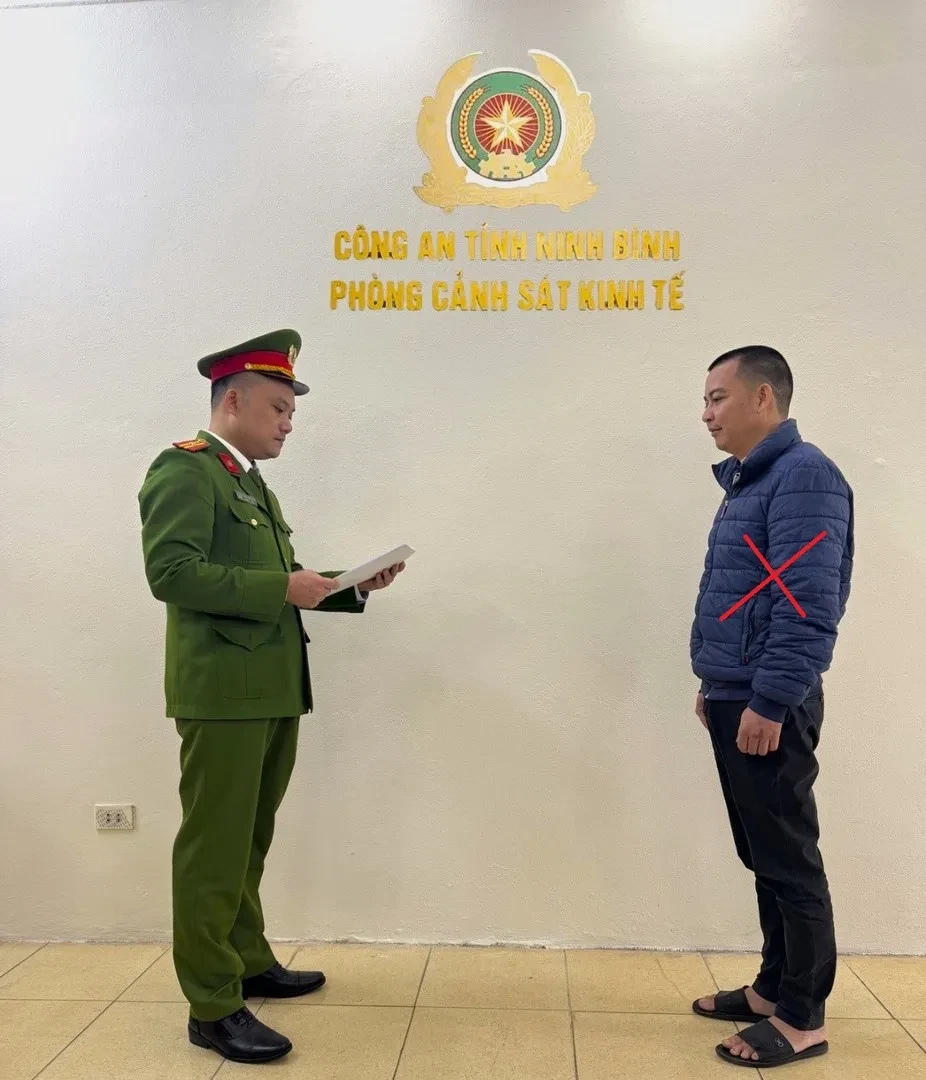 Khởi tố 2 giám đốc doanh nghiệp vì trốn thuế hơn 2,5 tỷ đồng Khởi tố 2 giám đốc doanh nghiệp vì trốn thuế hơn 2,5 tỷ đồng