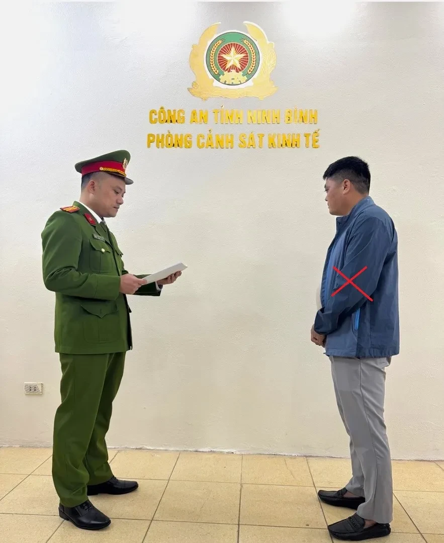 Khởi tố 2 giám đốc doanh nghiệp vì trốn thuế hơn 2,5 tỷ đồng Khởi tố 2 giám đốc doanh nghiệp vì trốn thuế hơn 2,5 tỷ đồng